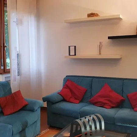 Grande Immerso Nel - Poeta Appartamento