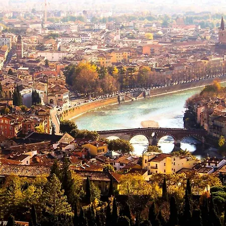 Grande Immerso Nel - Poeta